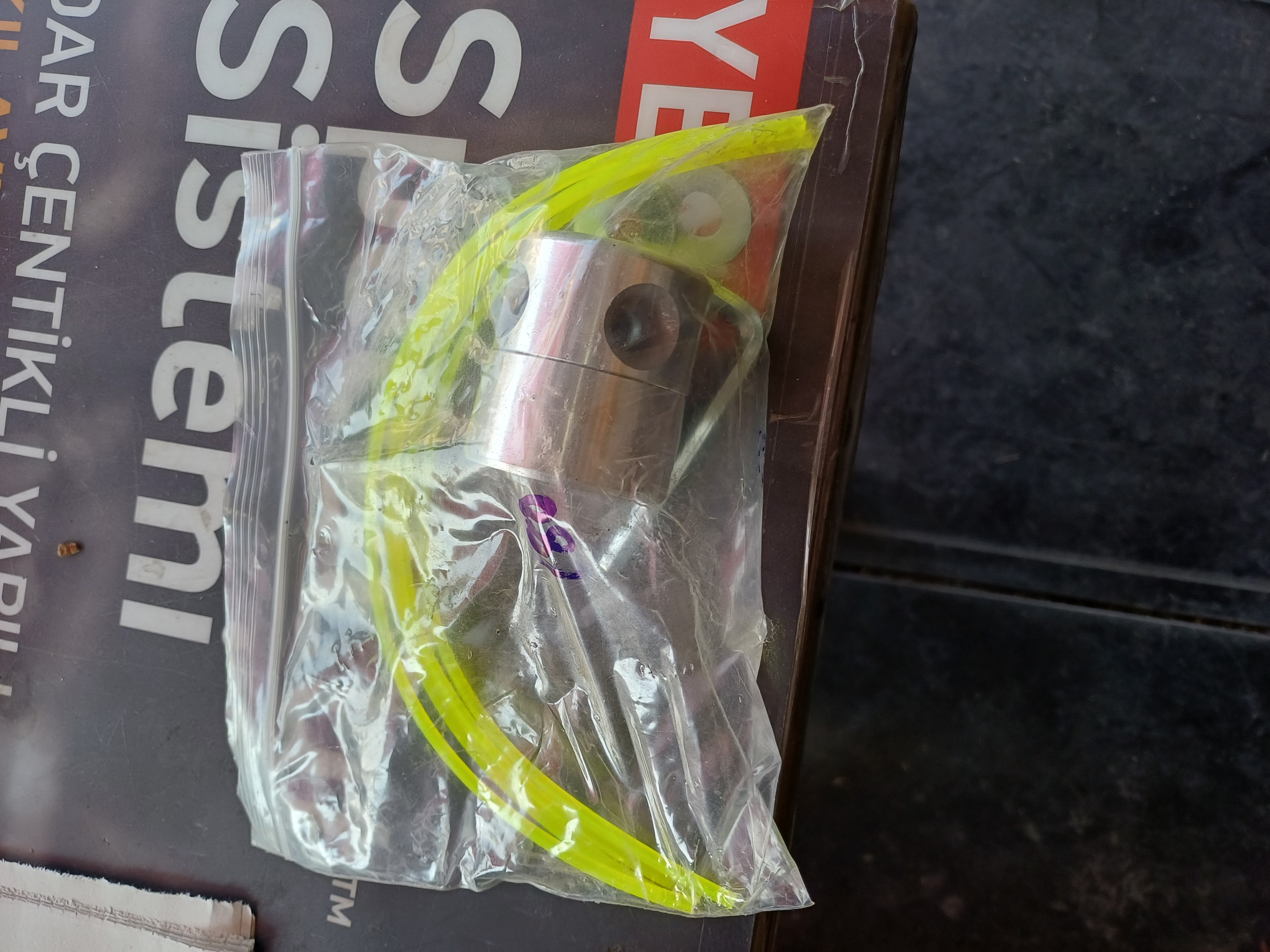 Tırpan örümcek başlık